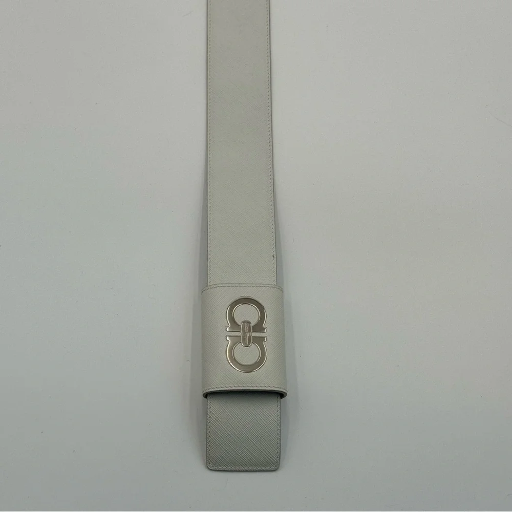 (SOLD) Salvatore Ferragamo Light Gray Fashion Belt (237132) Size 80 - Picture 3 of 12